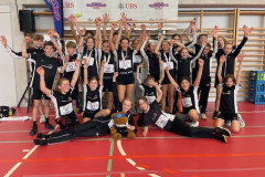 Teams-U14-und-U16-jubelnd